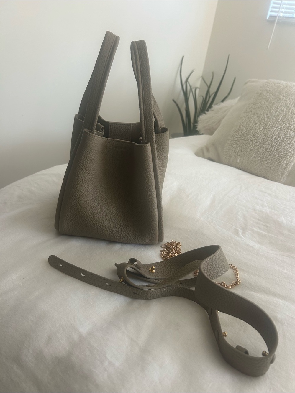 ** New without Tags - Songmont Taupe Pebbled Leather Tote Bag. Medium. Never use